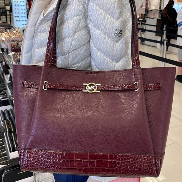 Michael Kors Handbags - MICHAEL KORS
Reed Large Leather Belted Satchel Shoulder Tote Handbag 
Oxblood